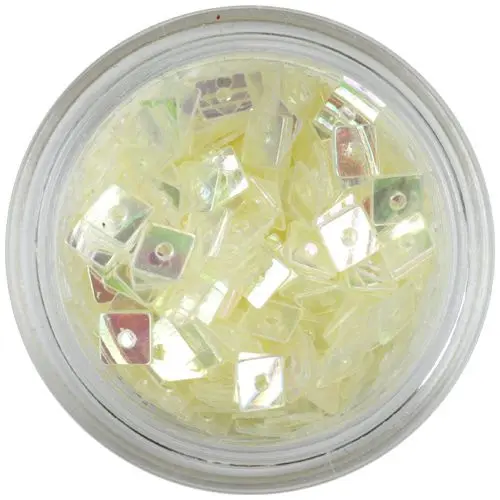 Pătrat transparent - nail art cu gaură